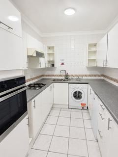 4 bedroom flat to rent, Landward Court, Harrowby Street, London, W1H