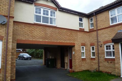 3 bedroom townhouse to rent, Regal Close, Tamworth, Staffordshire
