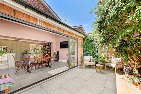4 bedroom detached house for sale, Higham View, North Weald, CM16