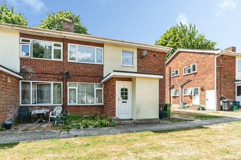 2 bed flat/apartment for rent in Redfield Court, Newbury, RG14