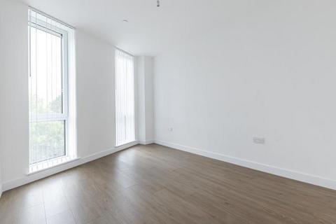 2 bedroom flat to rent, Winchester House, Bracknell RG12