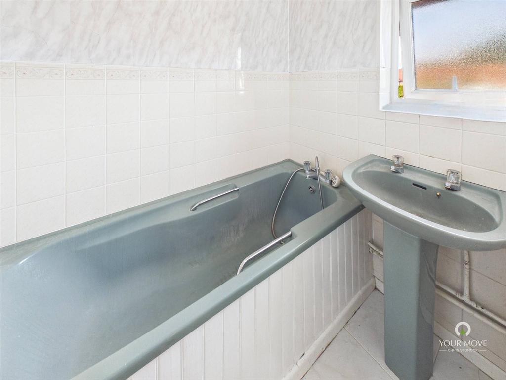 House in Newcastle upon Tyne, Woolsington - More