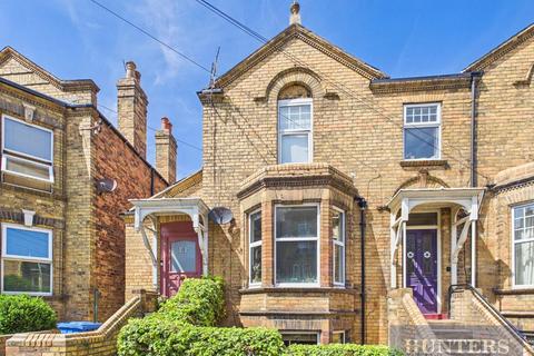 4 bed semi-detached house for rent in St. Johns Avenue, Scarborough