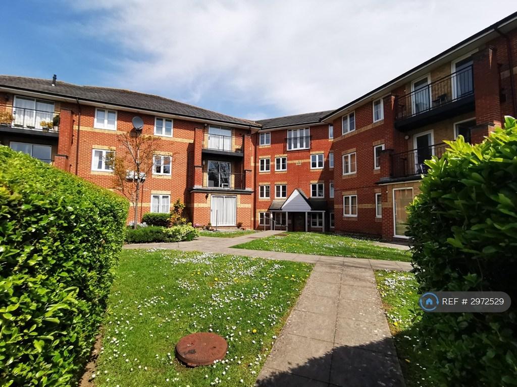 Apartment in Southampton - View 4