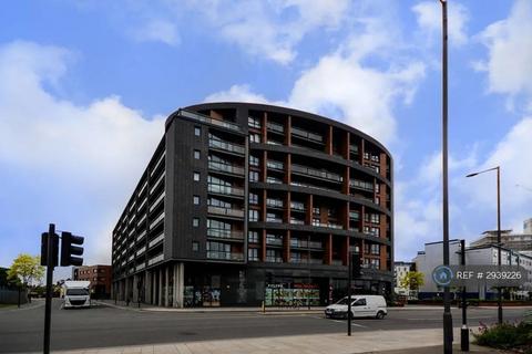 2 bedroom flat to rent, Canningtown, London, E16