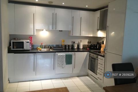 2 bedroom flat to rent, Canningtown, London, E16