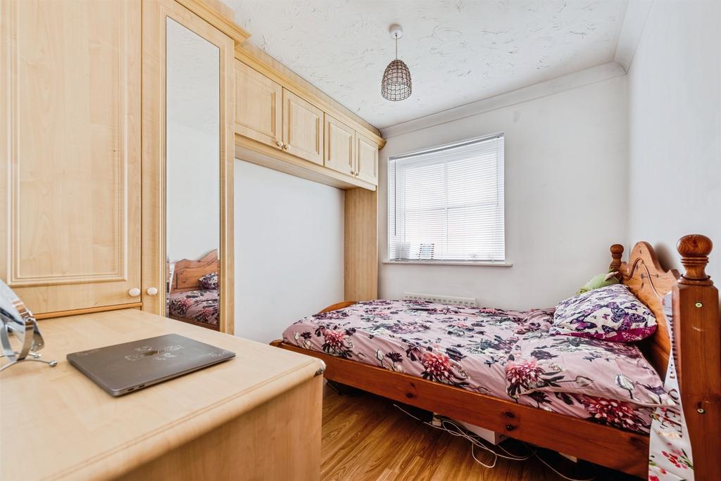 House in Oxford, Greater Leys, Blackbird Leys - More