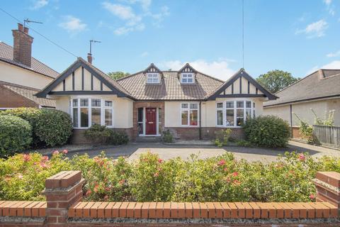 4 bed bungalow for rent in Sidegate Avenue, Ipswich, Suffolk, IP4
