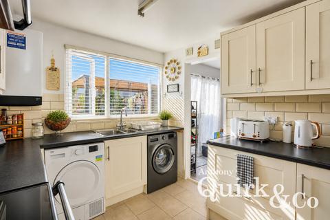 3 bedroom end of terrace house for sale, Link Road, Canvey Island, SS8