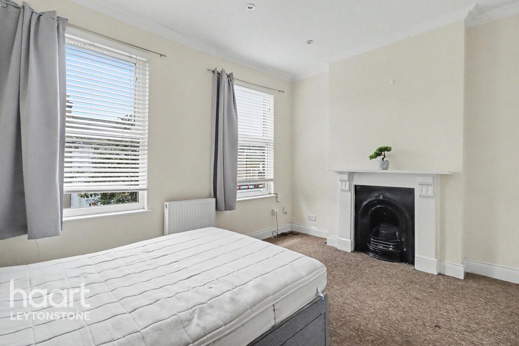 Bedroom, fireplace