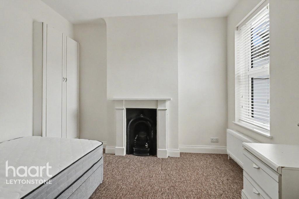 Bedroom, fireplace