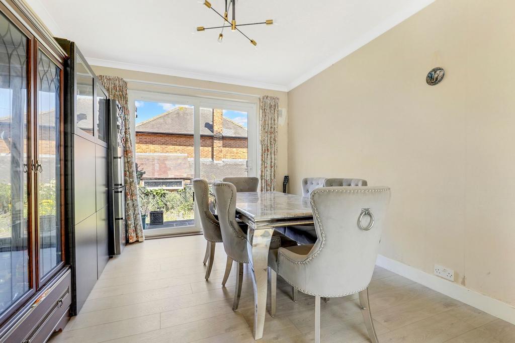 House in Rushcliffe, Nottinghamshire - View 3