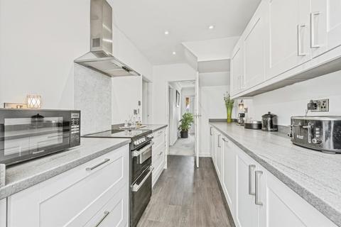 3 bedroom semi-detached house for sale, Towngate, Ossett