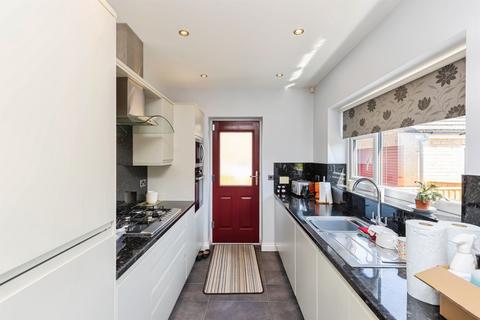 1 bedroom detached bungalow for sale, Broadgate, Ossett