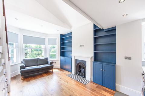 Studio to rent, The Limes Avenue N11, New Southgate, Southgate, N11