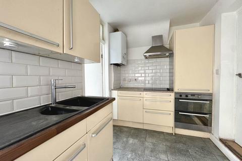 3 bedroom terraced house to rent, Norfolk Road, London, E6