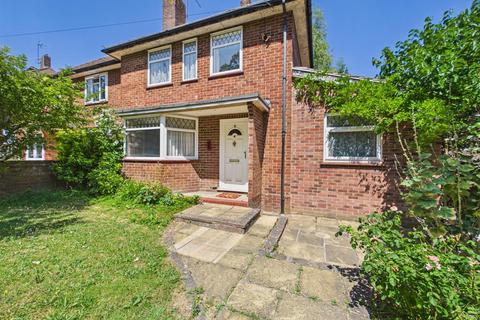 Hillars Heath Road, Coulsdon CR5