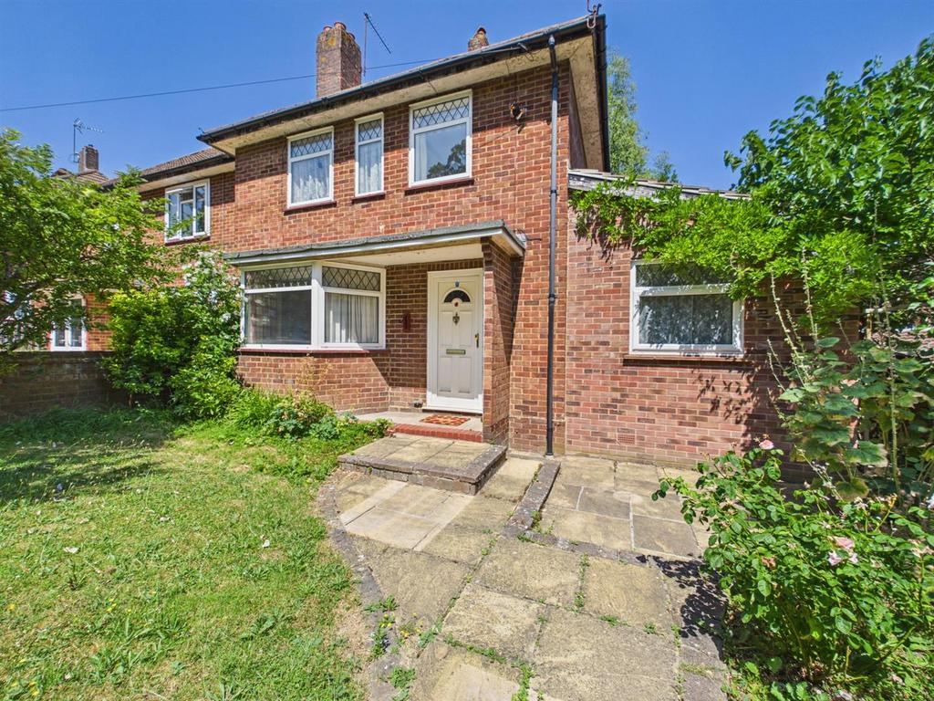 Detached house exterior, garden