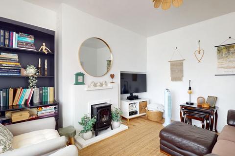 2 bedroom end of terrace house for sale, Tensing Avenue, Northfleet, Gravesend