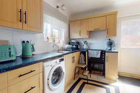 2 bedroom end of terrace house for sale, Tensing Avenue, Northfleet, Gravesend