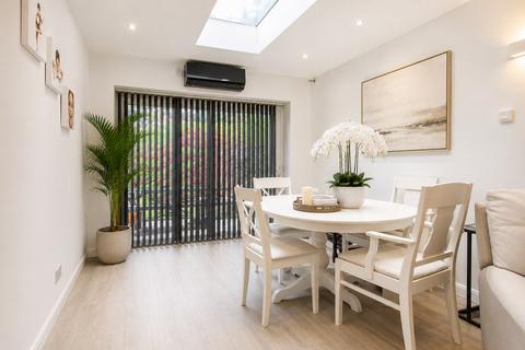 2 bedroom terraced house for sale, Mapeshill Place, Willesden Green, NW2