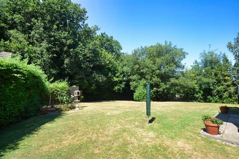2 bedroom flat for sale, EAST RYDE