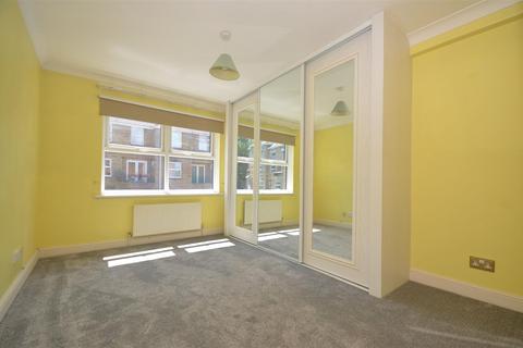 2 bedroom flat for sale, EAST RYDE