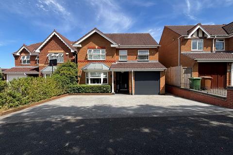 4 bedroom detached house for sale, Clover Drive, Melton Mowbray, LE13