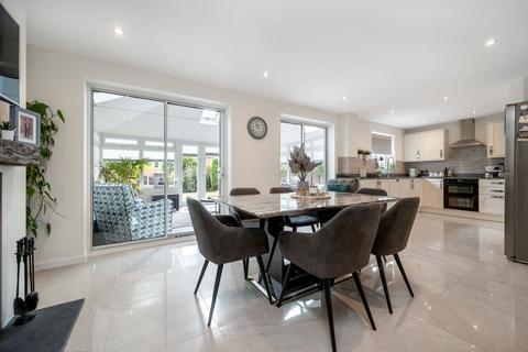 4 bedroom detached house for sale, Clover Drive, Melton Mowbray, LE13