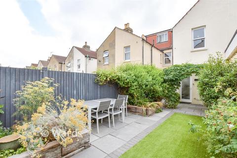 3 bedroom terraced house for sale, St. George's Road, Gillingham ME7