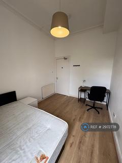 4 bedroom flat to rent, Otago Street, Glasgow, G12
