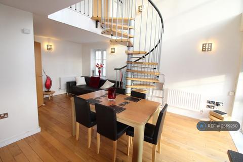 undefined, Amber Court, Romford, RM1
