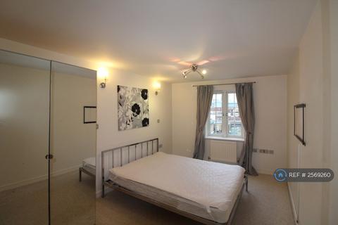 undefined, Amber Court, Romford, RM1