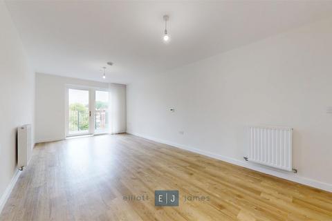 2 bedroom apartment to rent, Epping Gate, Loughton IG10
