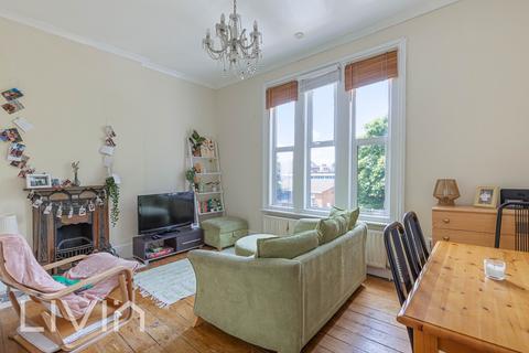 2 bedroom flat for sale, 101 Bedford Hill, London SW12