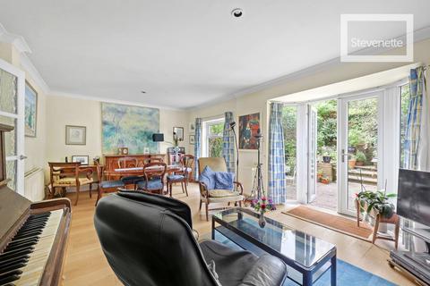 4 bedroom end of terrace house for sale, Theydon Grove, Epping