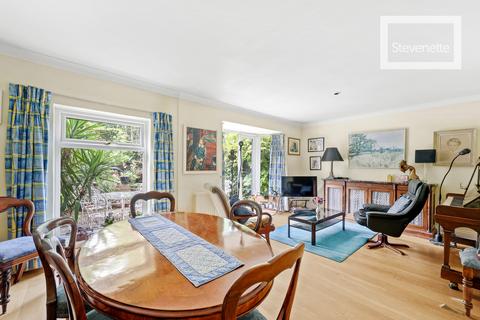 4 bedroom end of terrace house for sale, Theydon Grove, Epping