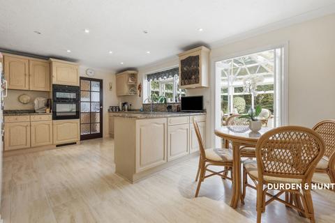 5 bedroom detached house for sale, Fordyce Close, Emerson Park, RM11