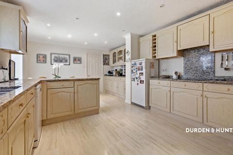 5 bedroom detached house for sale, Fordyce Close, Emerson Park, RM11