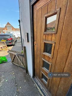 1 bedroom flat to rent, Stanstead Road, Hoddesdon, EN11