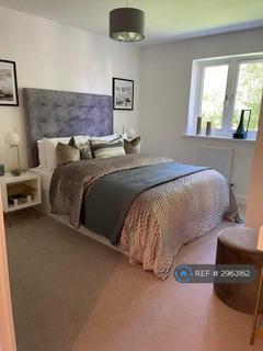 1 bedroom in a flat share to rent, Anna Sewell Way, Chichester, PO19