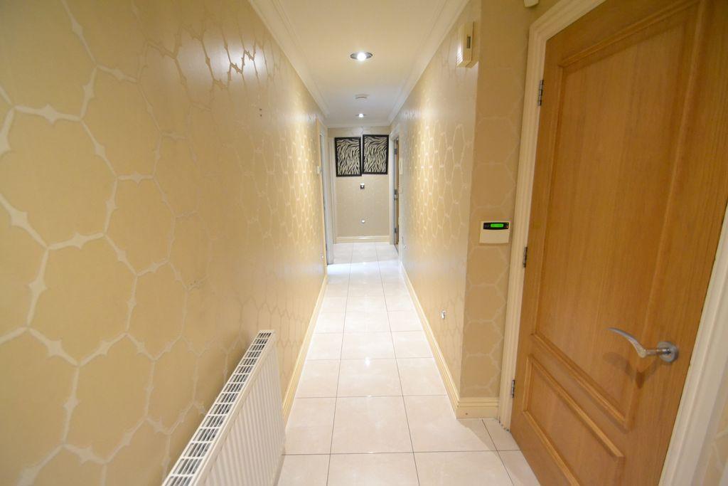 Apartment in Bromley - View 5