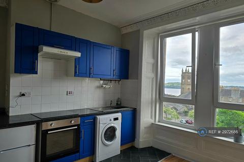 2 bedroom flat to rent, Lyon Street, Dundee, DD4