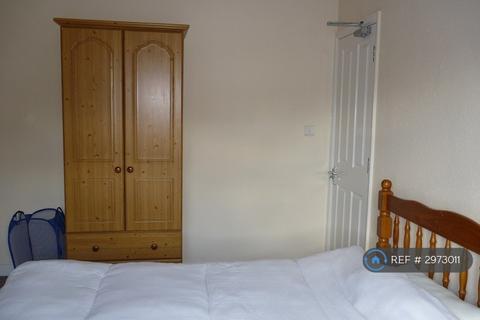 3 bedroom semi-detached house to rent, Neville Road, Cambridge, CB1