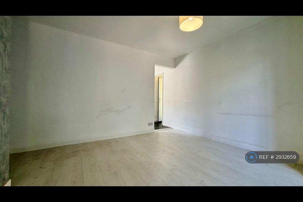 Josephine Drive, Manchester, M27 - View 3