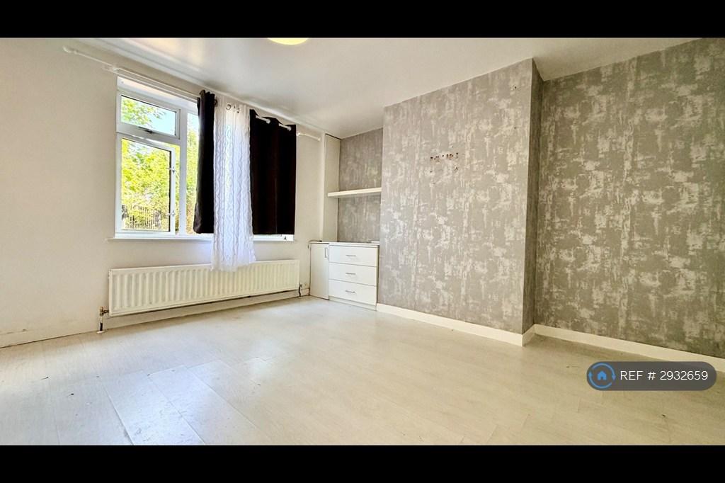 Josephine Drive, Manchester, M27 - View 5