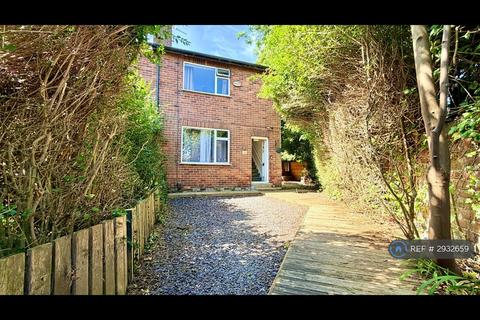 2 bedroom semi-detached house to rent, Josephine Drive, Manchester, M27