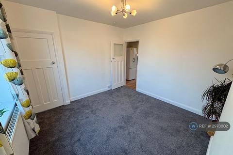 2 bedroom terraced house to rent, Landsdown Grove, Nottingham, NG10