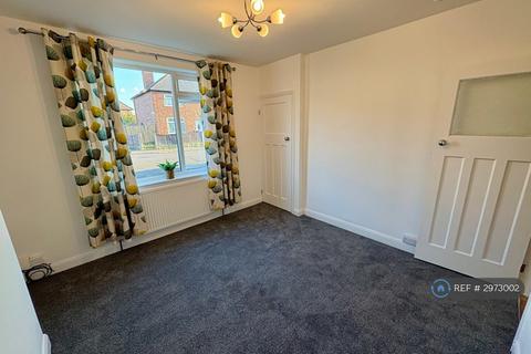 2 bedroom terraced house to rent, Landsdown Grove, Nottingham, NG10