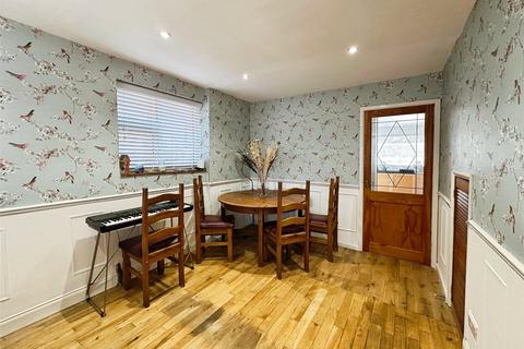 4 bedroom semi-detached house for sale, Newton Lane, Darlington, DL3